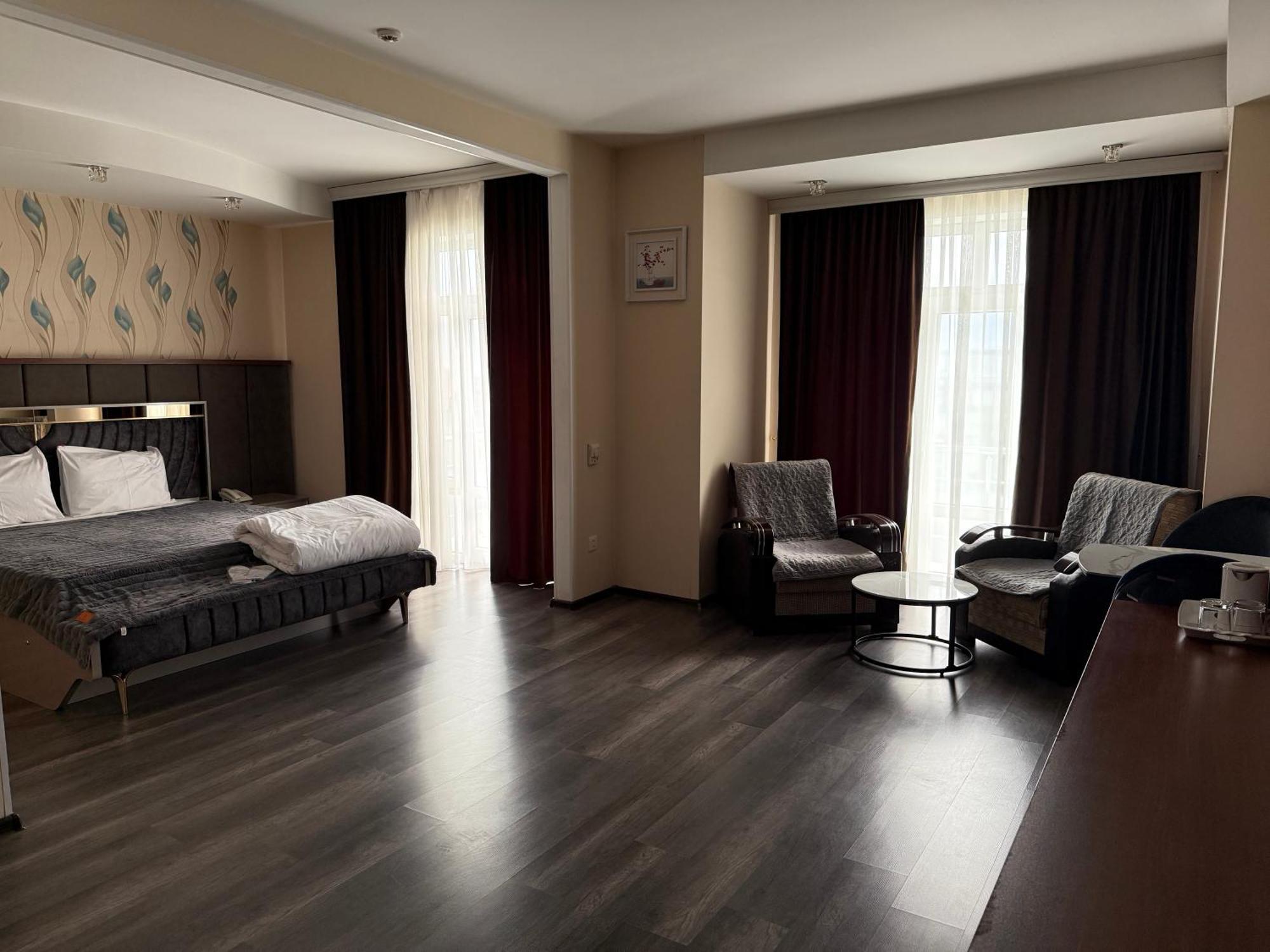 Aef Hotel Баку Екстер'єр фото